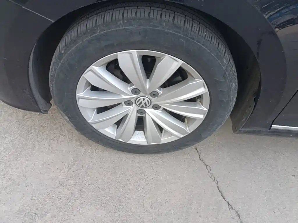 Volkswagen Passat — миниатюра 23