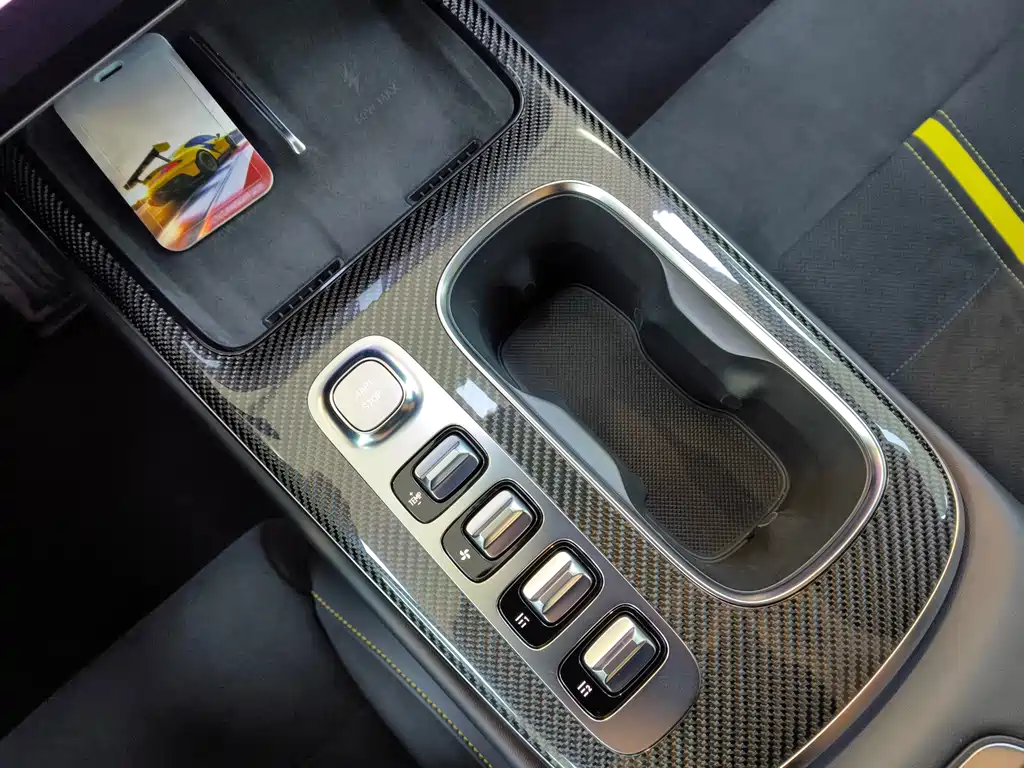 XIAOMI CAR XIAOMI SU7 ULTRA