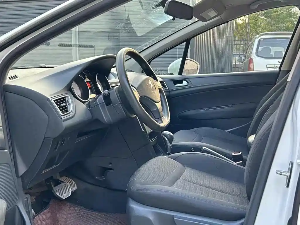 Peugeot 308 2013 1.6L AT