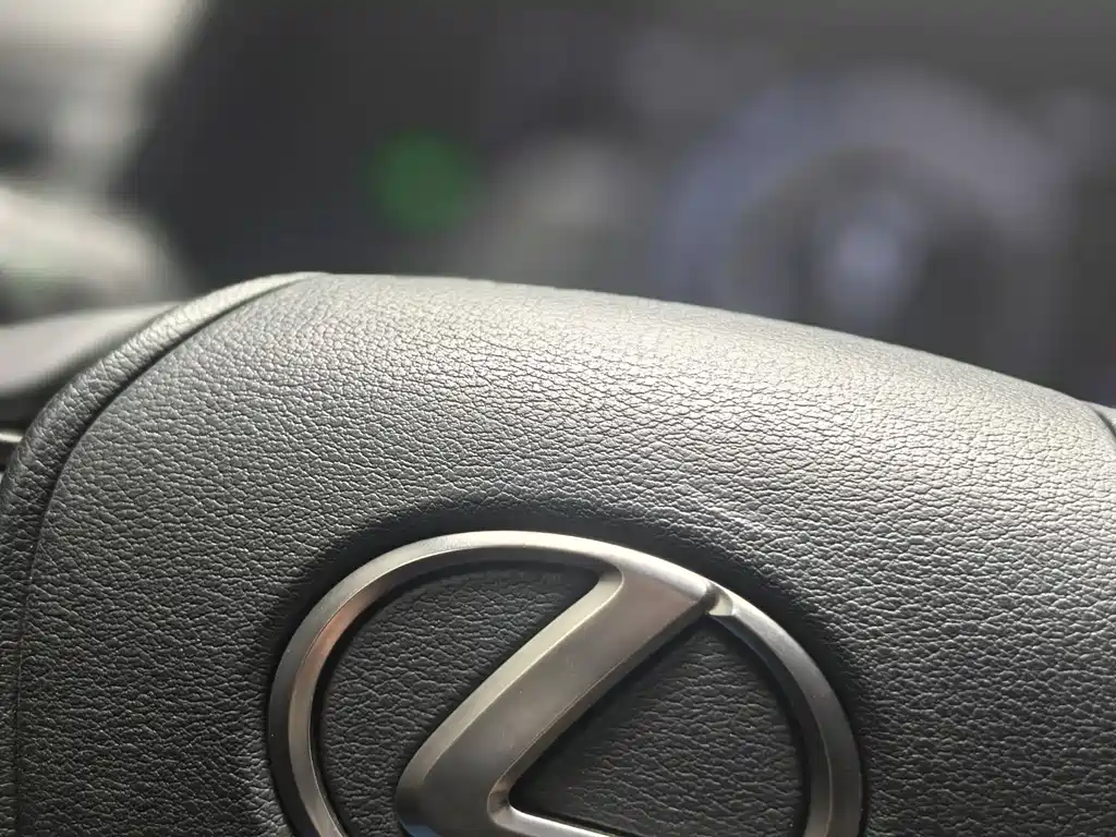 Lexus UX 2020 260h