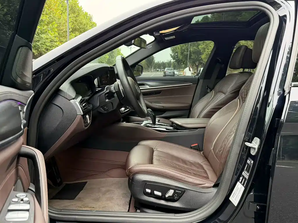 BMW 5 Series (Import) — миниатюра 4