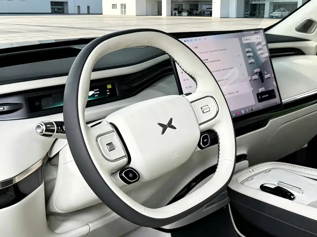XPeng GX — миниатюра 8