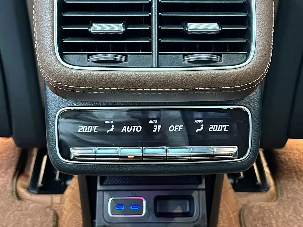 Mercedes-Benz GLE (Import) — миниатюра 29