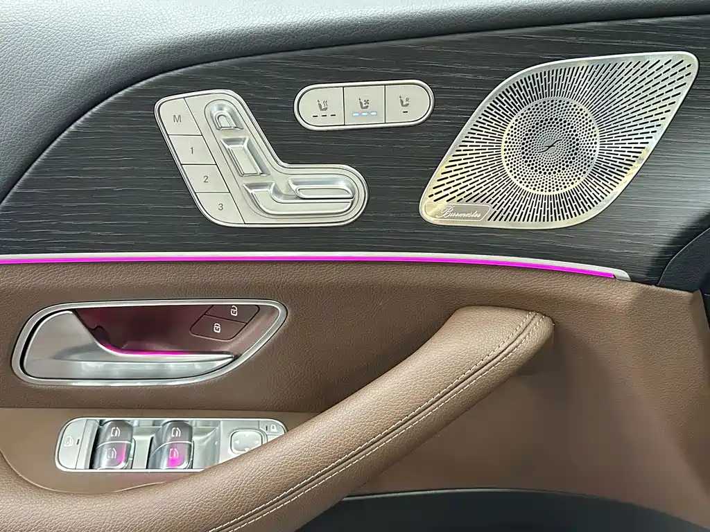 Mercedes-Benz GLE (Import) — миниатюра 26