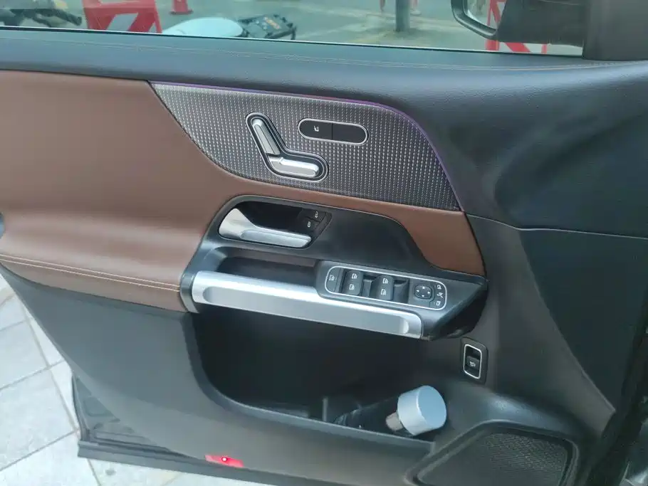 Mercedes-Benz GLB — миниатюра 7