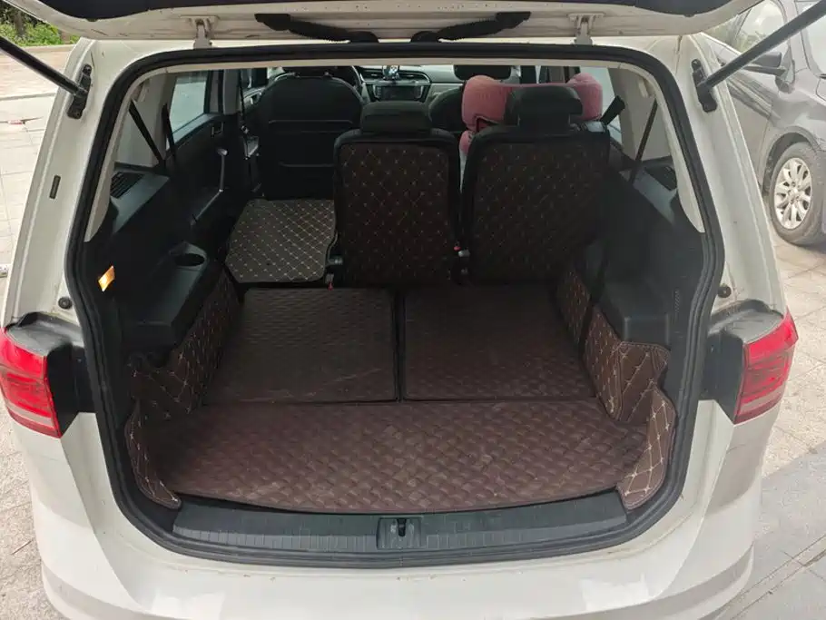 Volkswagen Touran — миниатюра 4