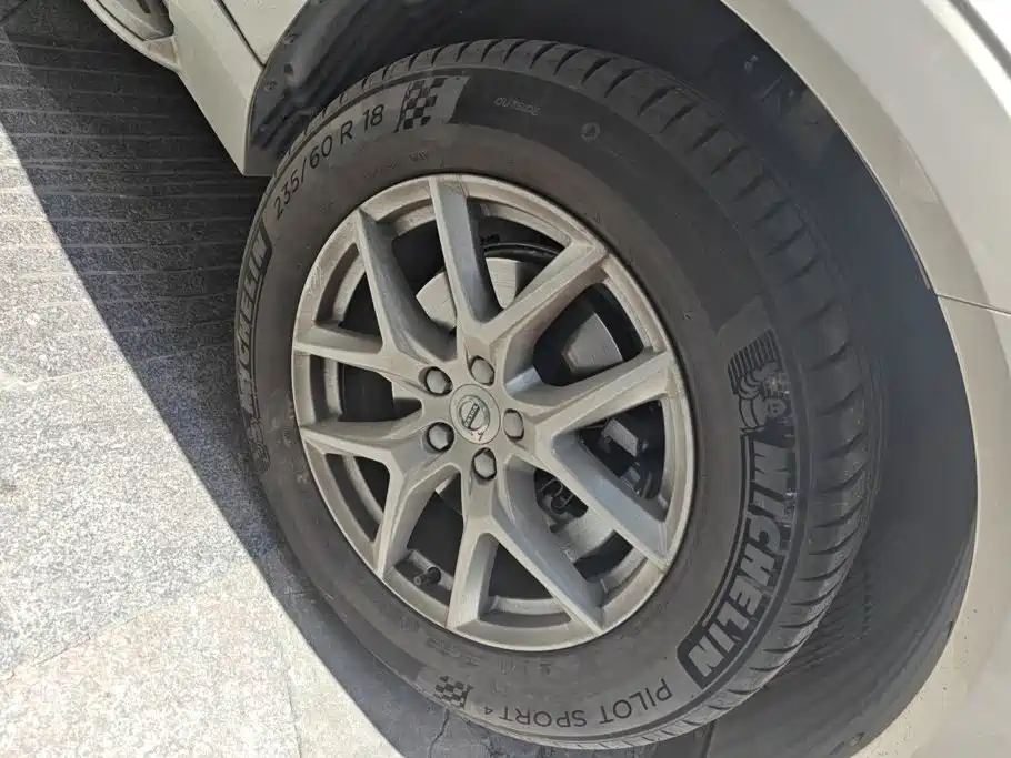 Volvo XC60 — миниатюра 6