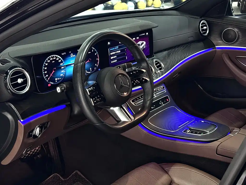 MERCEDES-BENZ E CLASS