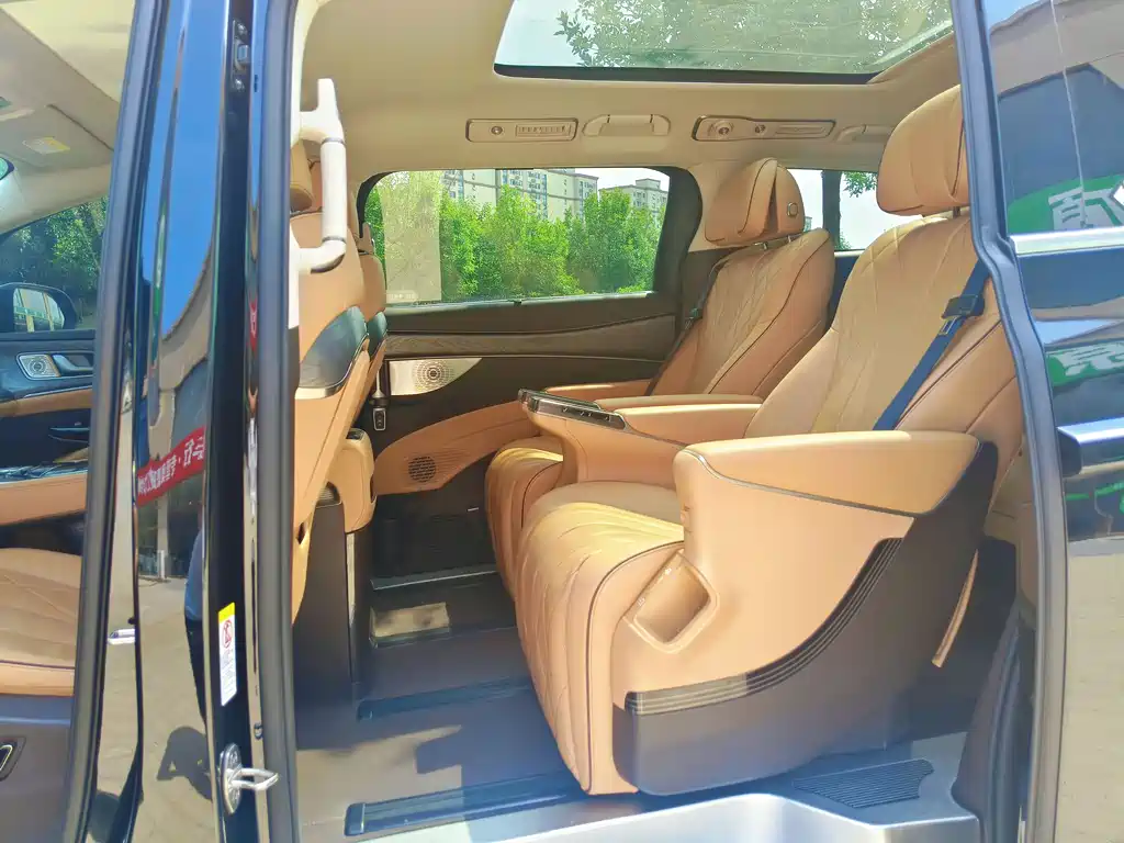 Denza D9 2024 DM-i 980 Luxury