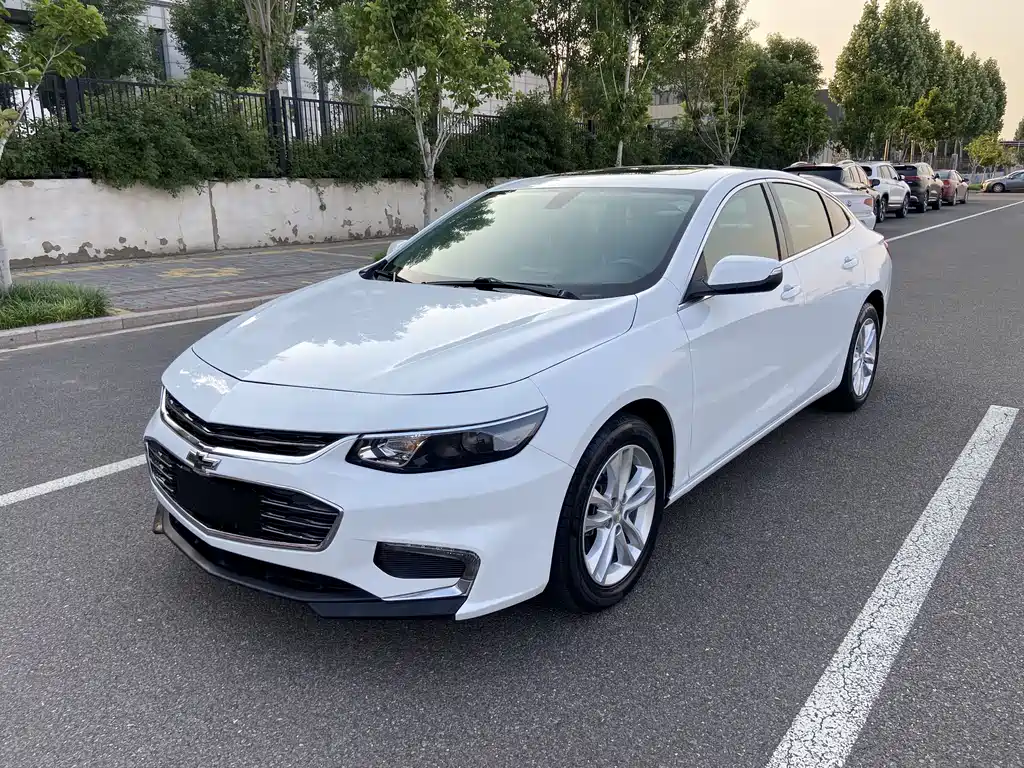 Купить Chevrolet Malibu XL