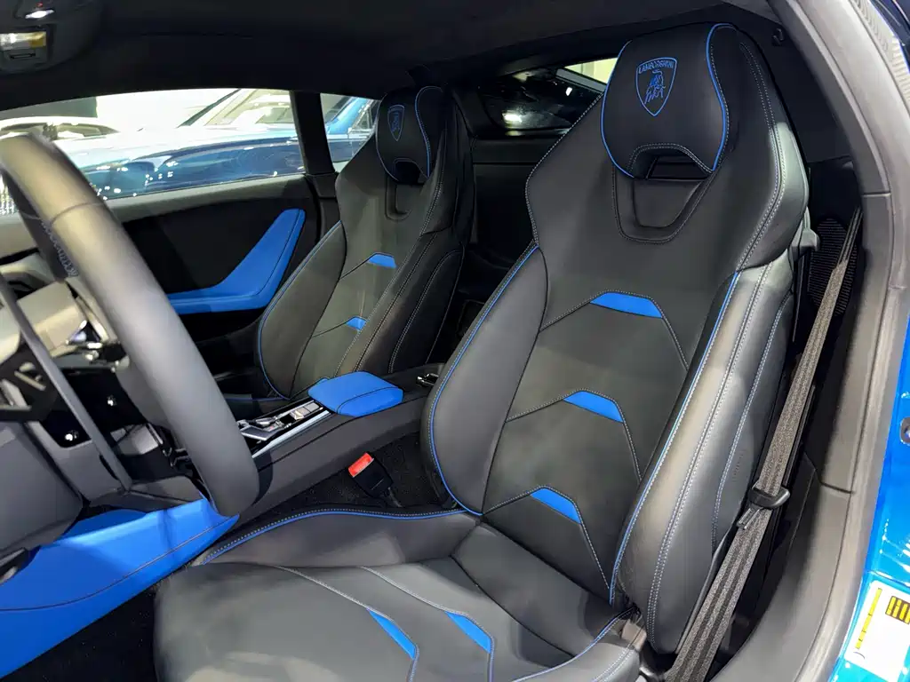 LAMBORGHINI HURACÁN