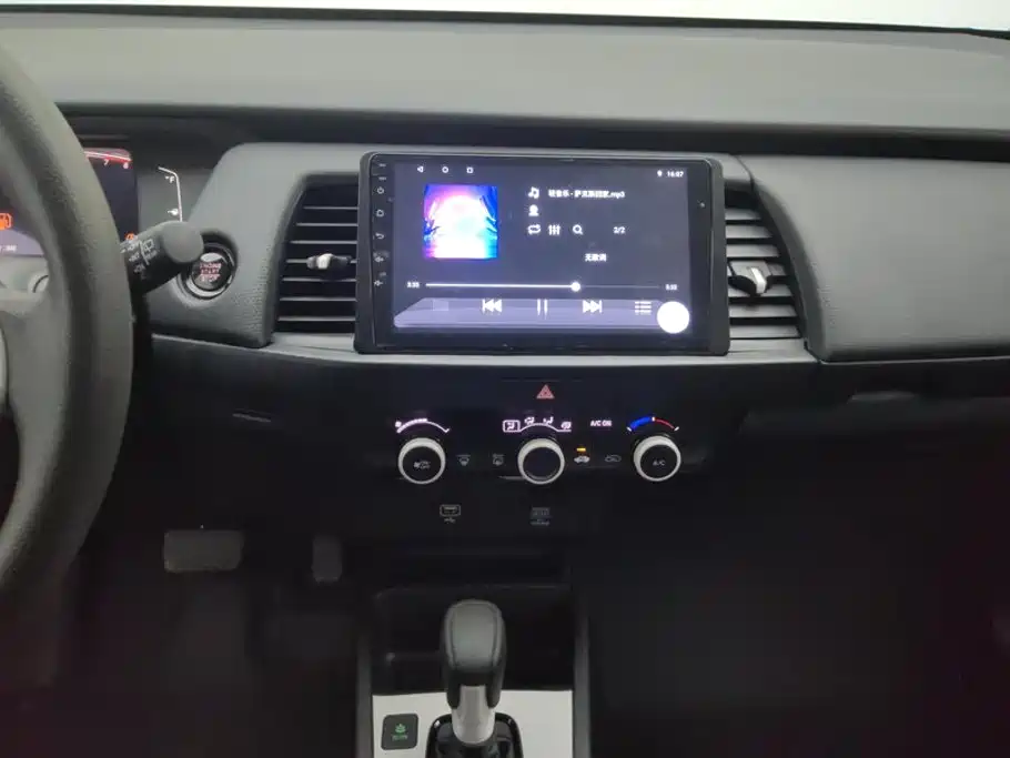 Honda Fit — миниатюра 12