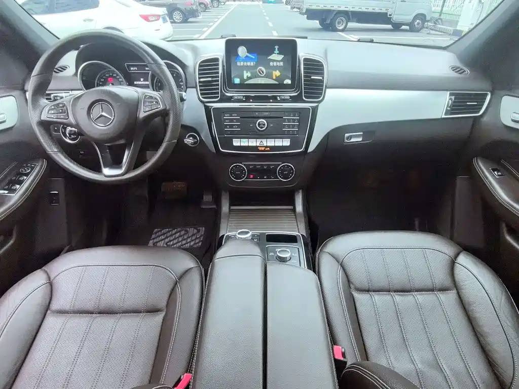 Mercedes-Benz GLE (Import) — миниатюра 13