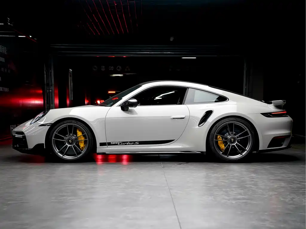 Porsche 911 2022 Turbo S 3.7T