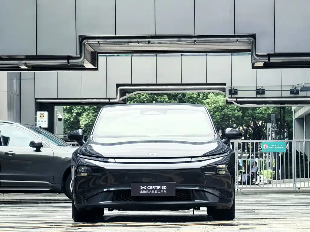 XPeng P7 — миниатюра 2