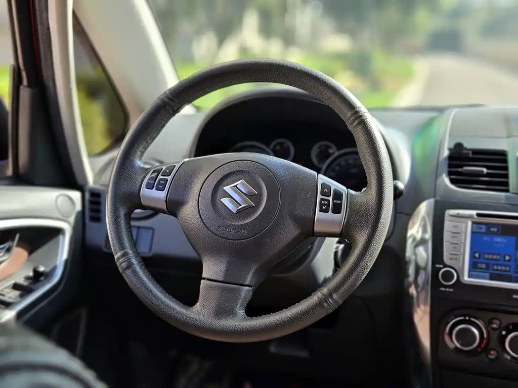 Suzuki SX4 — миниатюра 18