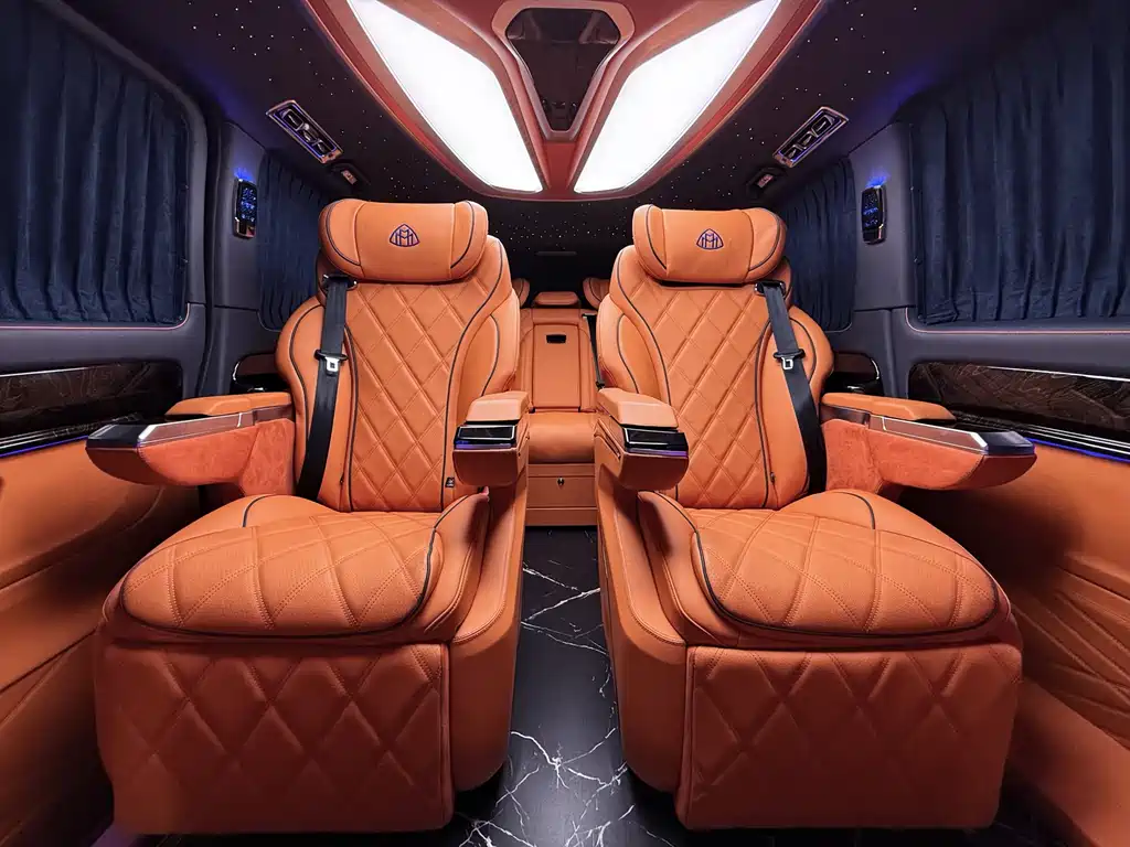 Mercedes-Benz Vito 2024 2.0T Elite 7 мест