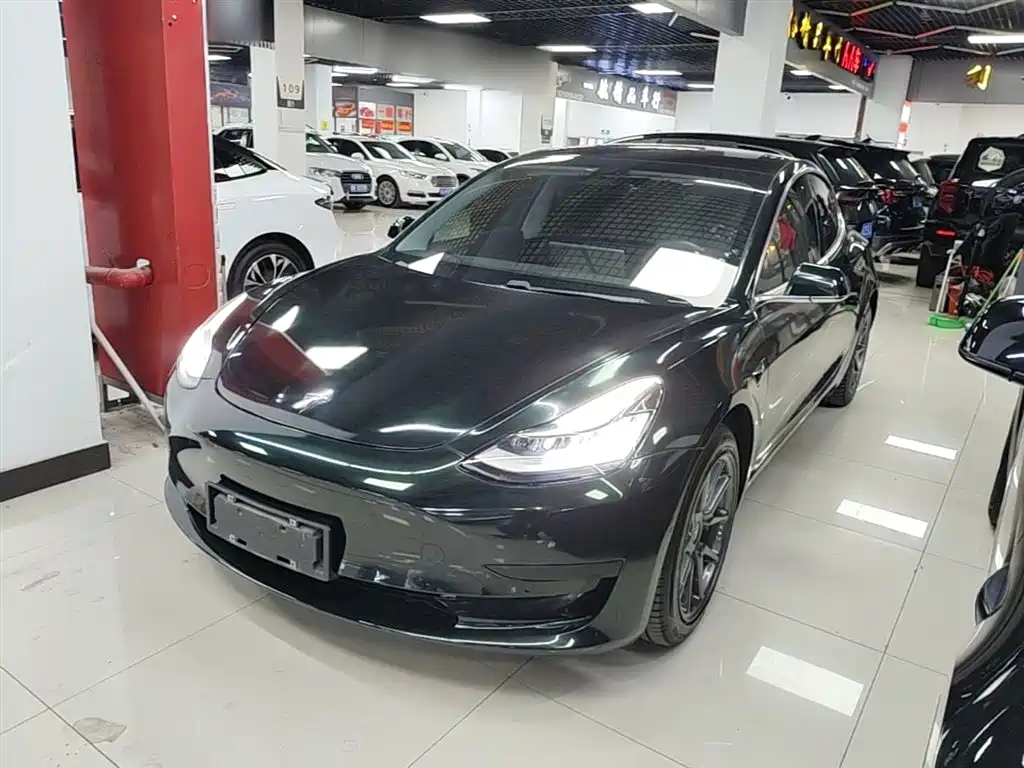 Tesla Model 3 2020