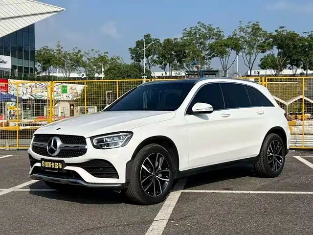 MERCEDES BENZ GLC