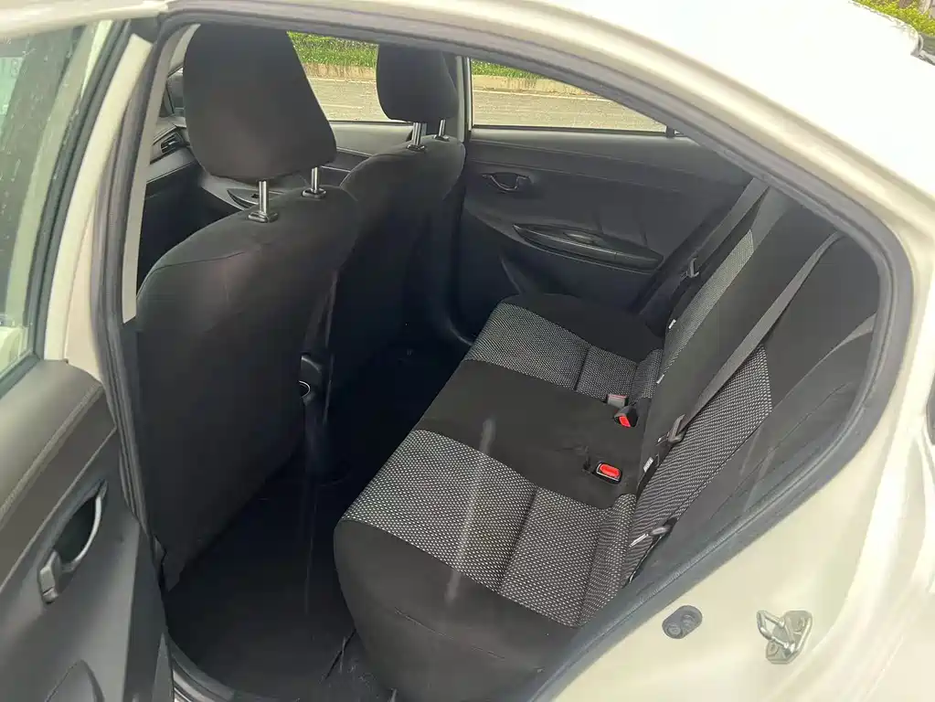 Toyota Vios — миниатюра 10