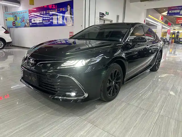 TOYOTA CAMRY