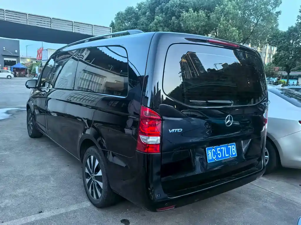 MERCEDES-BENZ VITO