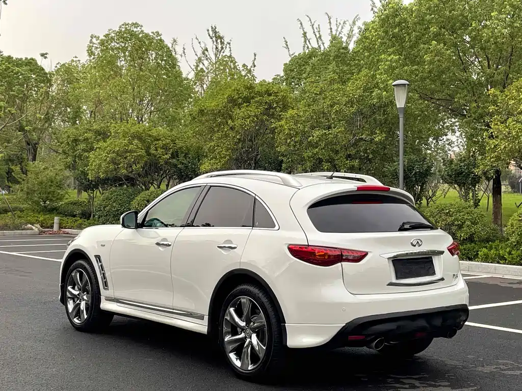 Infiniti FX 2011 FX35 Standard