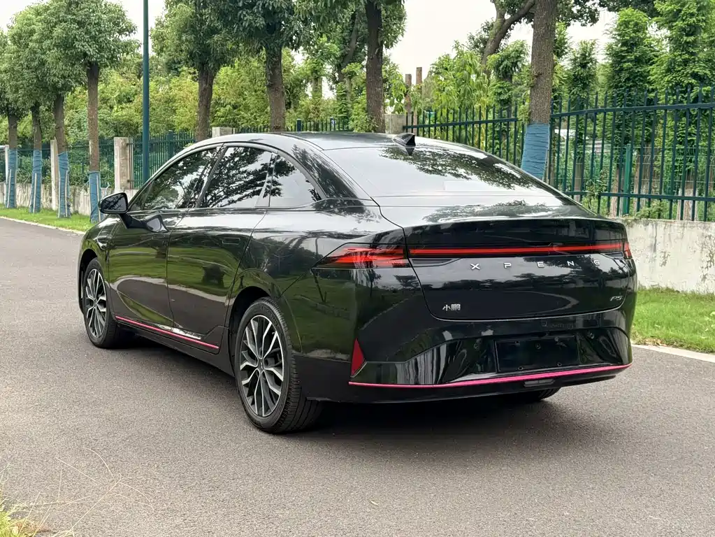 XPeng P5 — миниатюра 6
