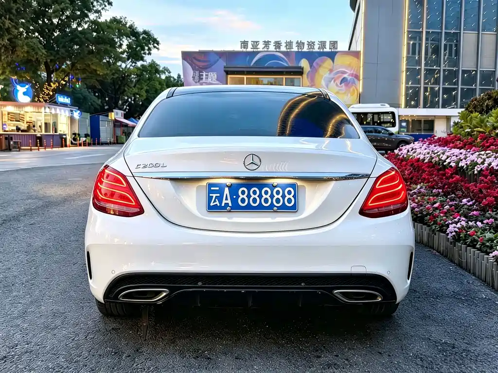 Mercedes-Benz C-Class — миниатюра 14