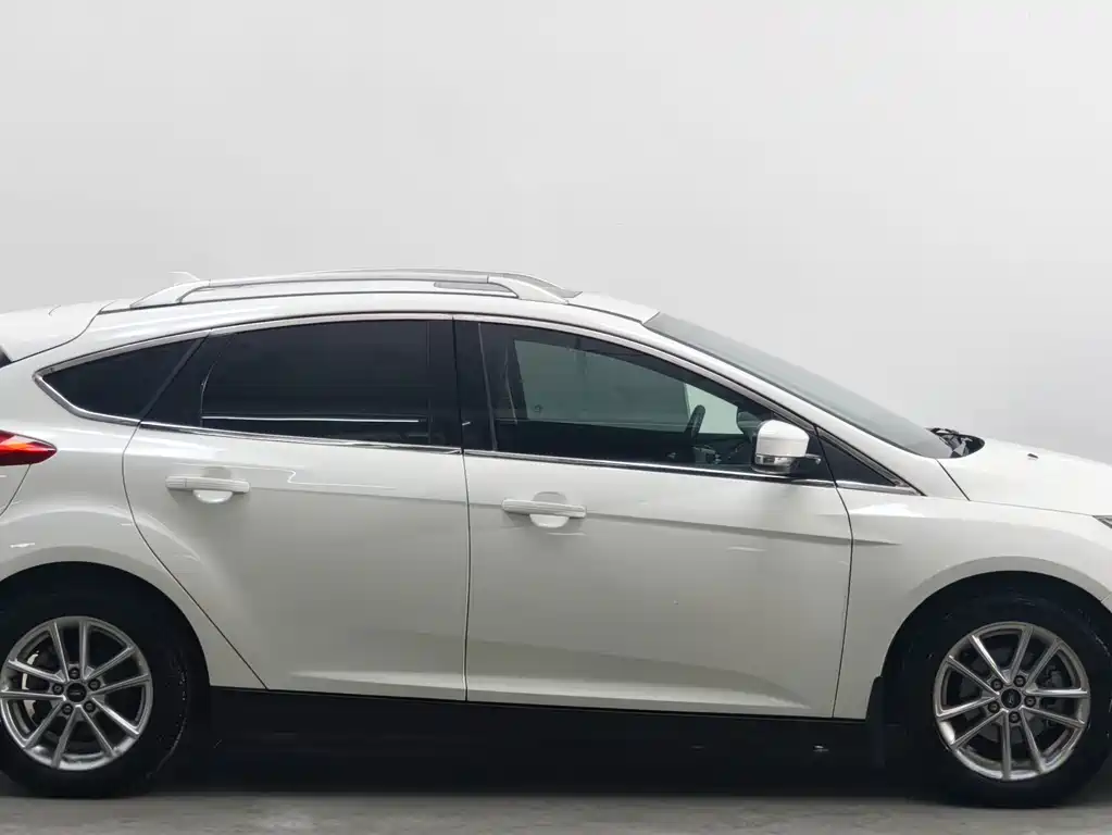 Ford Focus — миниатюра 7