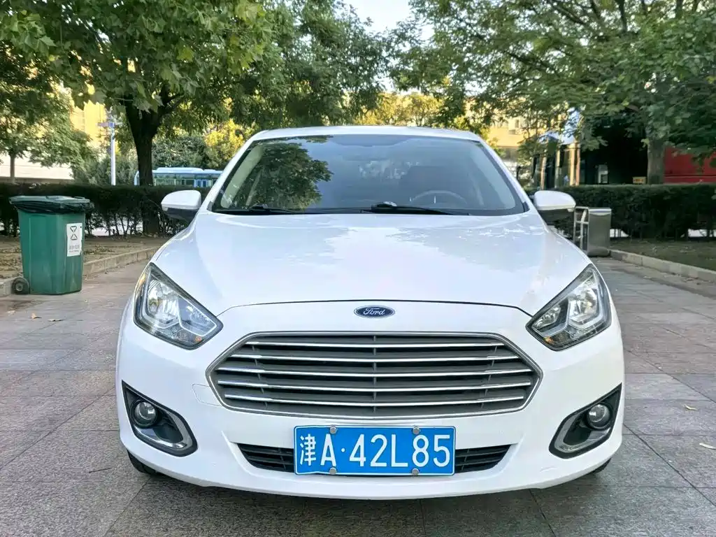 Ford Escort — миниатюра 2
