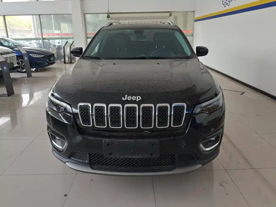Jeep Cherokee — миниатюра 2
