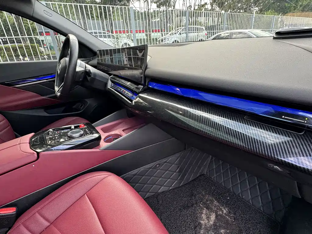 BMW i5 — миниатюра 18