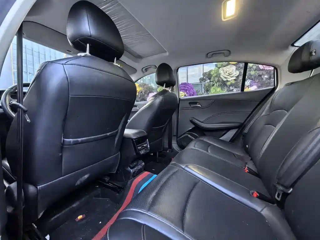 Roewe i5 — миниатюра 12