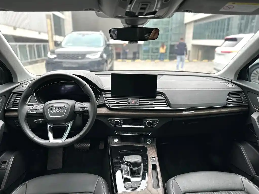 Audi Q5L 2024 40 TFSI Luxury