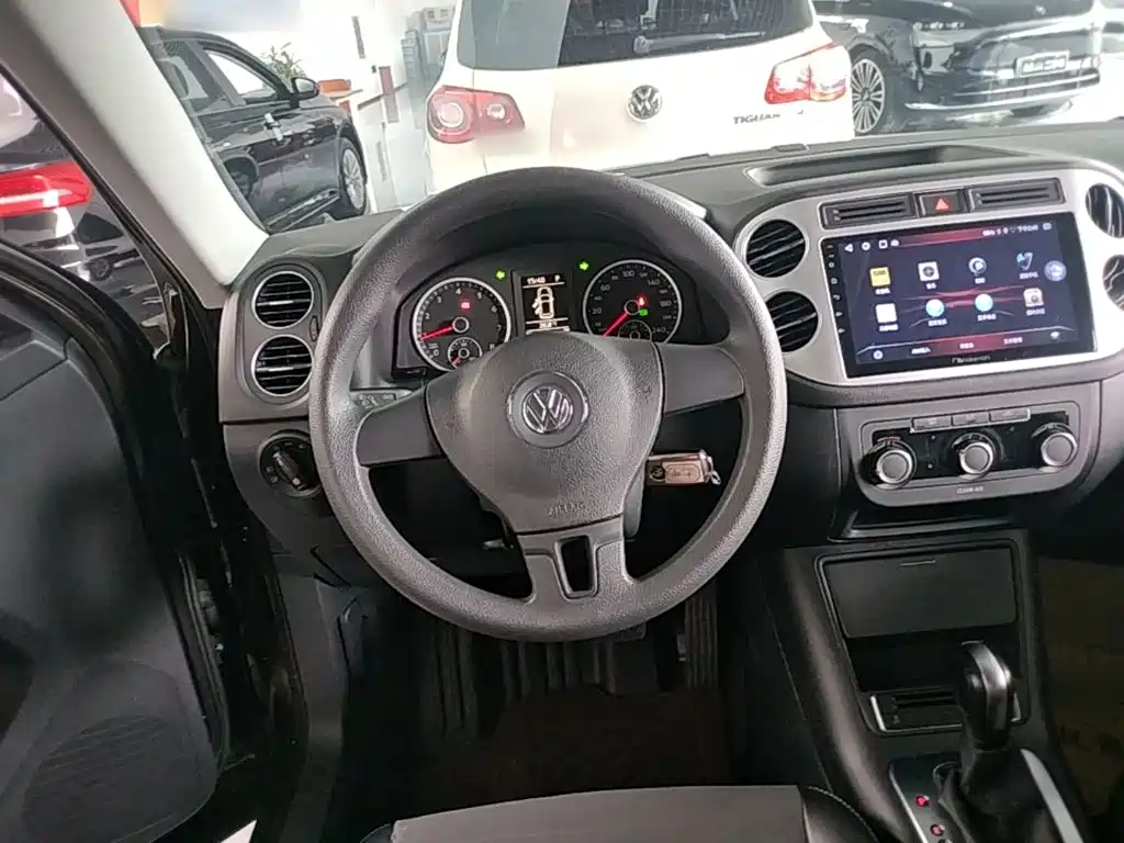 Volkswagen Tiguan — миниатюра 11