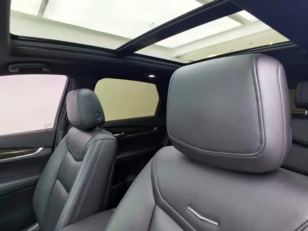 Cadillac XT5 — миниатюра 6