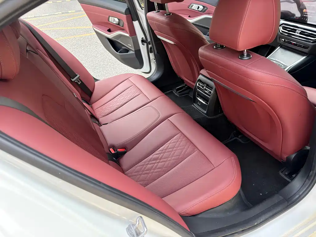 BMW 3 Series — миниатюра 17
