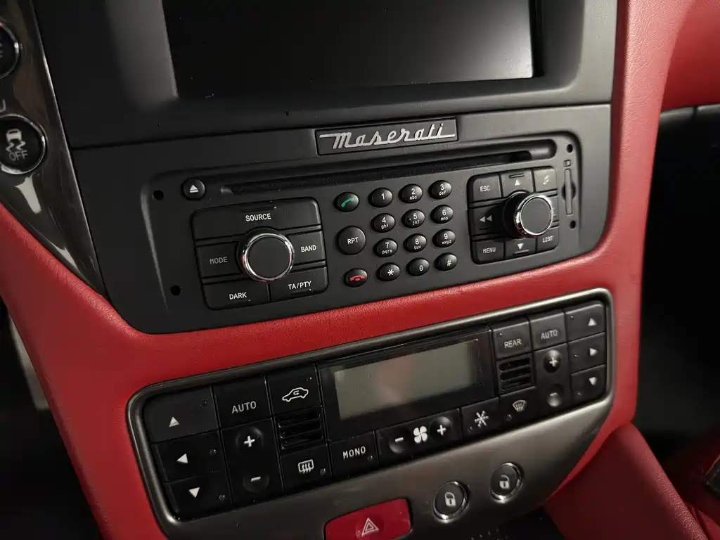 Maserati GranTurismo — миниатюра 16