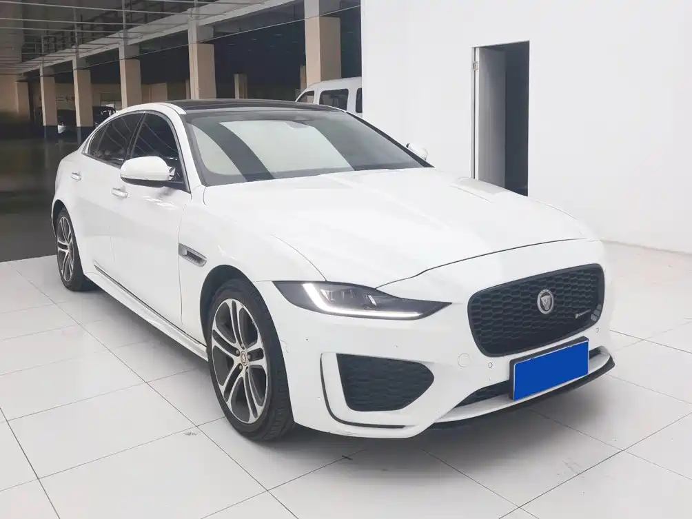 Jaguar XEL — миниатюра 3