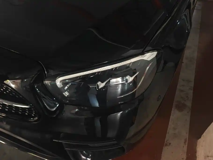 Mercedes-Benz E-Class (Import) — миниатюра 5