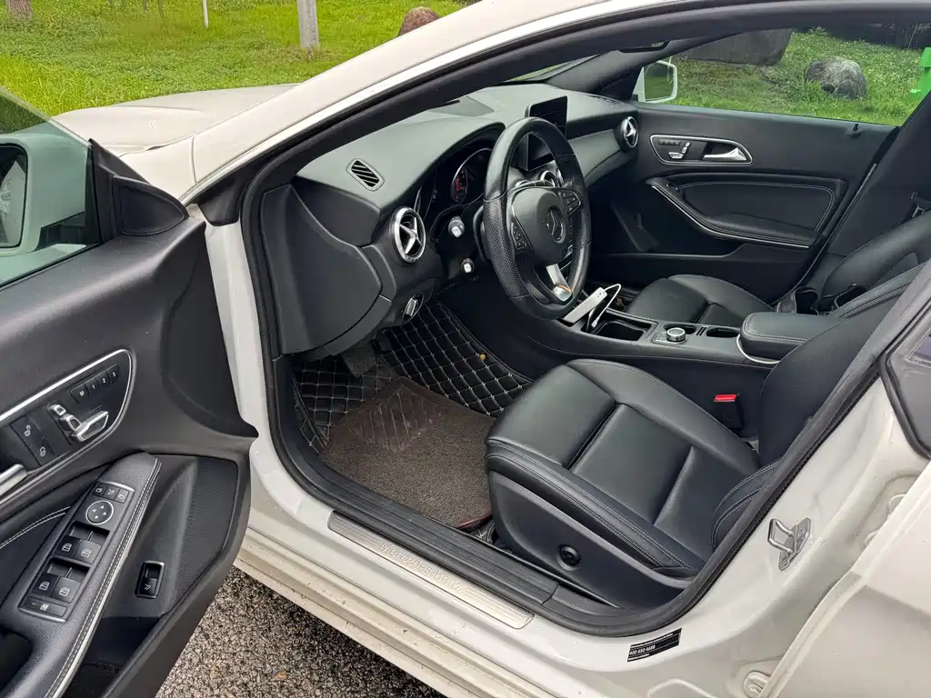 Mercedes-Benz CLA 2019 CLA 200 Fashion