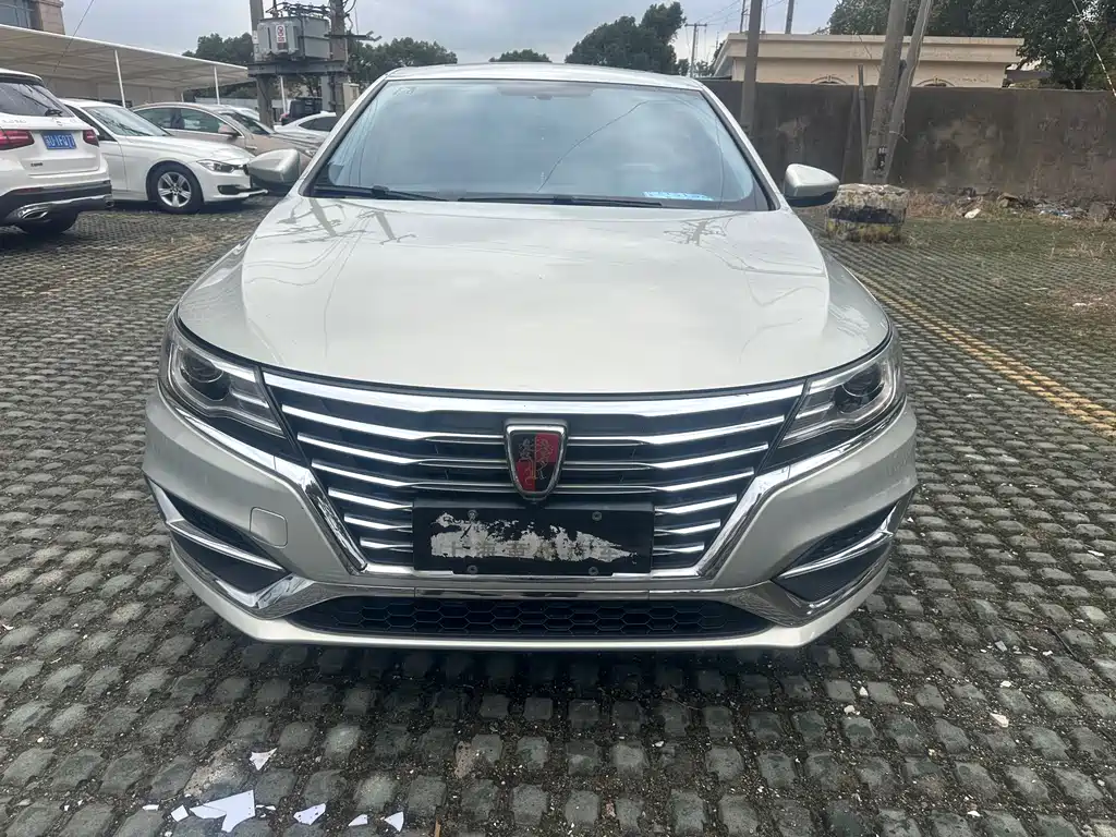 ROEWE I6 NEW ENERGY