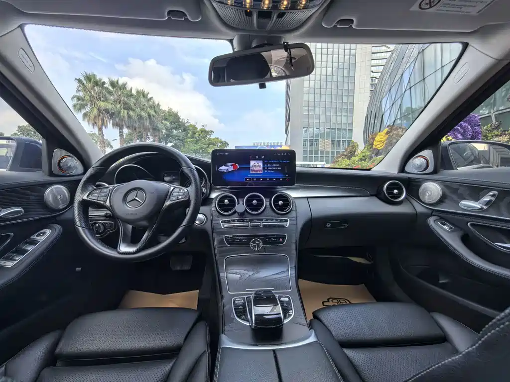 Mercedes-Benz C-Class — миниатюра 5