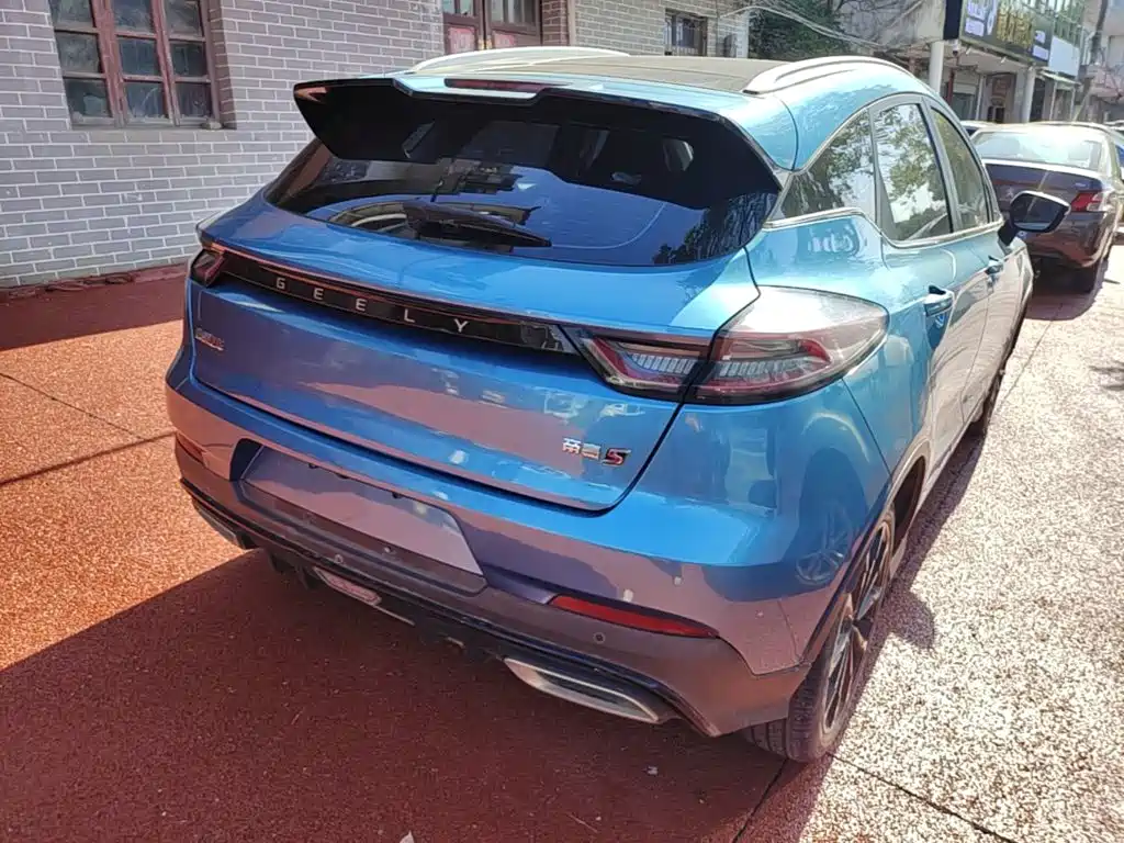 Geely Emgrand S — миниатюра 7