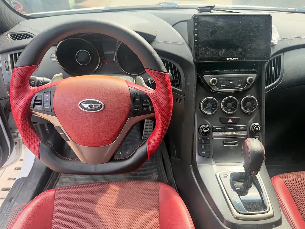 Hyundai Genesis Coupe — миниатюра 8