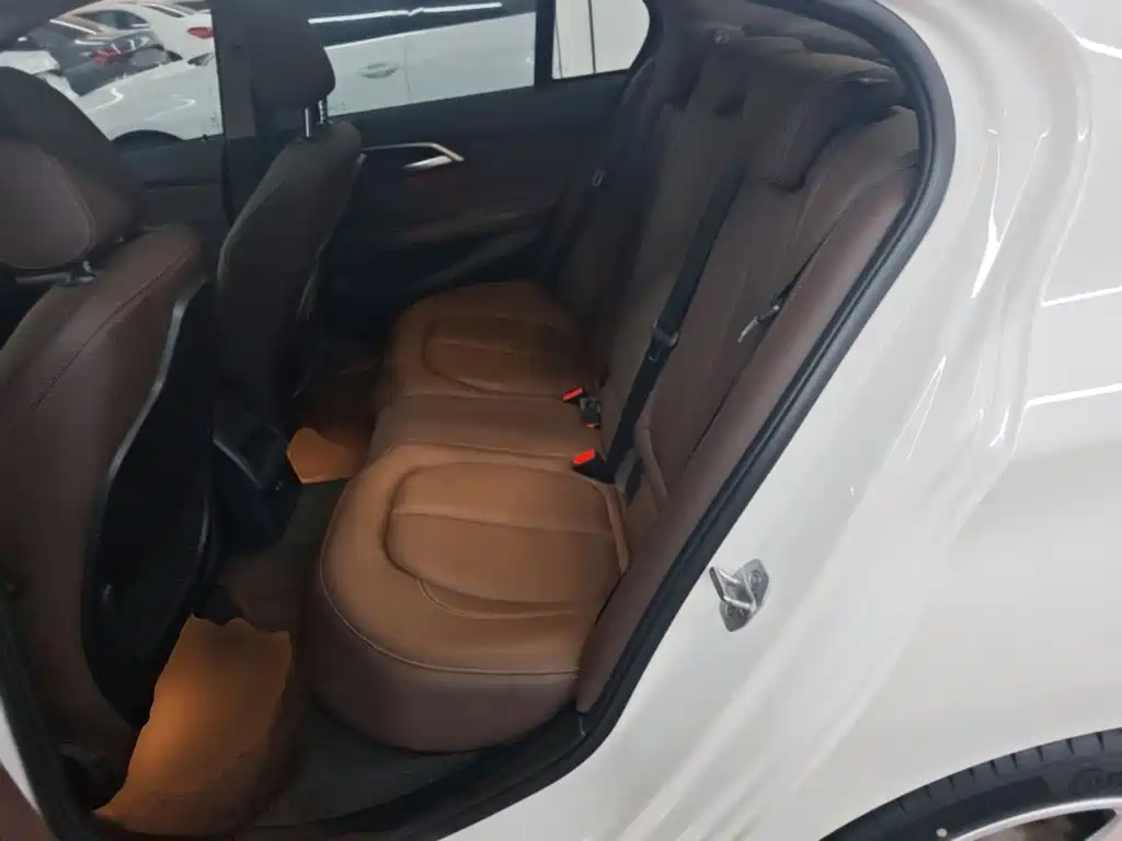 BMW 1 Series — миниатюра 17