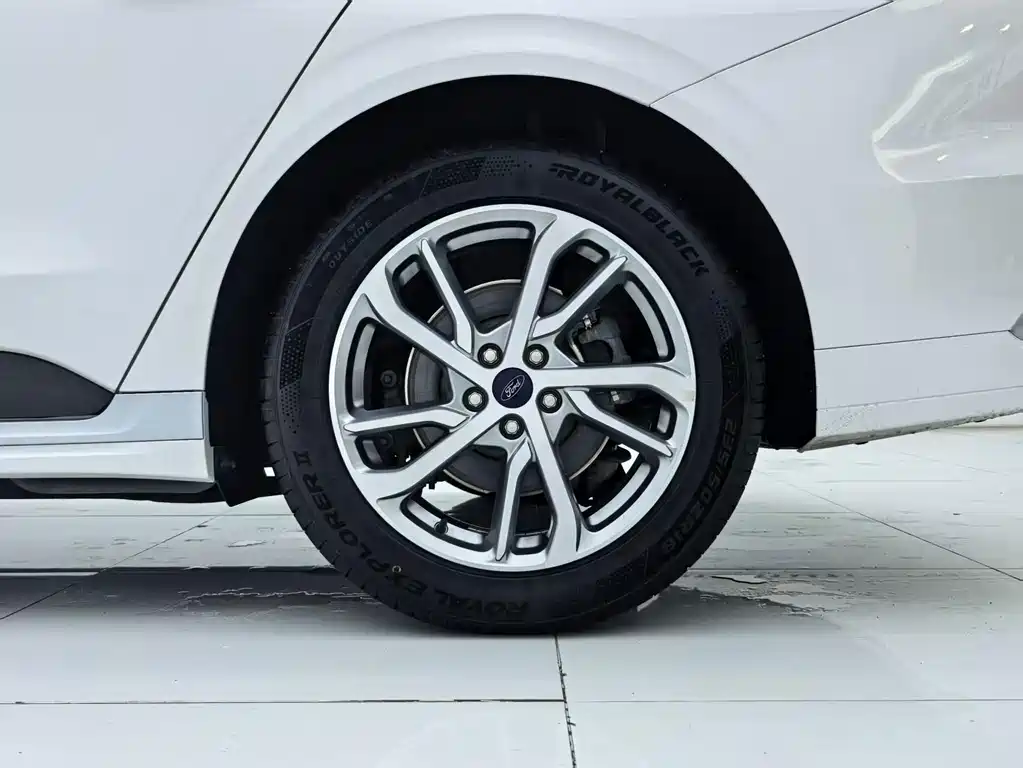 Ford Mondeo — миниатюра 25