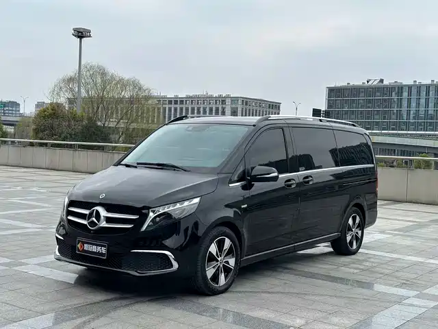 MERCEDES-BENZ V CLASS