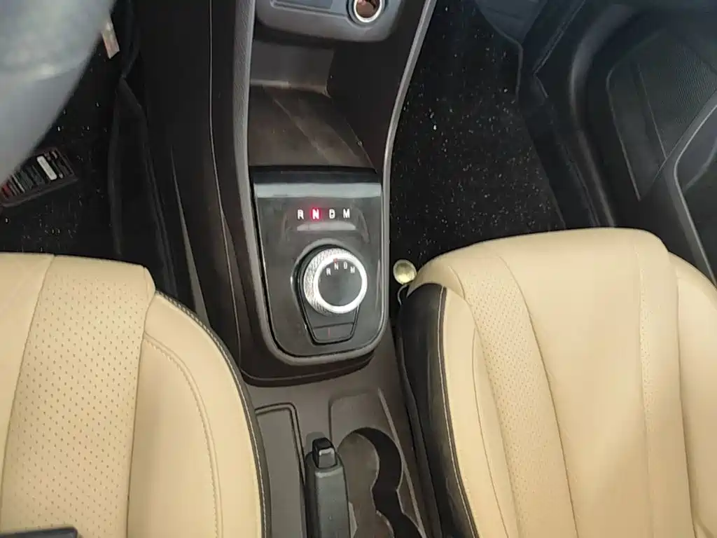 Baojun 310W — миниатюра 14